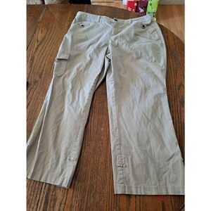 Size 14 Croft & Barrow Stretch Khaki Tan Capris Skimmers with Pockets Belt Loops